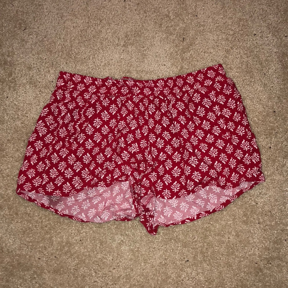 Red flow  shorts